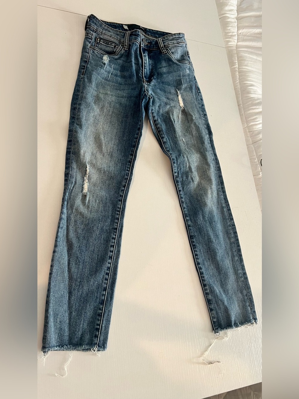 Kut from the Kloth Reese Ankle Straightleg Distressed Jeans